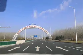 天津北辰经济技术开发区九园公路街景超级美，蓝天白云心情大好！视频封面