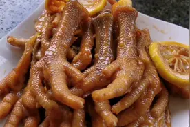 秘制“凉拌鸡脚”酸、辣、爽脆开胃，做法简单易学视频封面