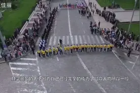 马云现身柬埔寨，保镖身高1米9，肌肉更凶悍，李天金被辞退了视频封面