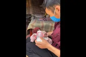 可怜的巴铁小孩，一定是太饥饿了，感谢中国人的帮助。

￼视频封面