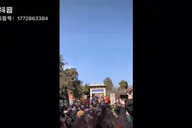 大年初一泰山祈福 叩拜泰山奶奶视频封面