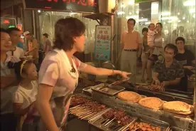 日本美女主持人游中国有56个民族是一家相亲相爱一家人视频封面