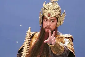 李靖为何不用宝塔对付孙悟空？因为离了塔他恐怕就没命了！视频封面
