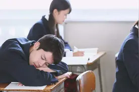 孩子总是萎靡不振，无精打采，两个做法，让孩子充满活力！视频封面