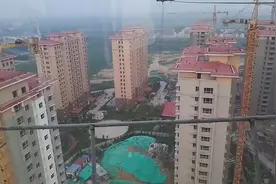 工地小伙为了生活，塔吊上面整整做了36小时，风景优美多么享受视频封面