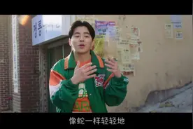 令人窒息！爆笑解说接吻与亲吻的区别视频封面