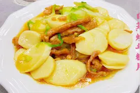 上海人最喜欢吃的“白菜肉丝炒年糕”，软糯好吃，小时候的味道视频封面