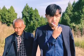 搞笑四川方言视频,小伙和大爷的爆笑买裤经历视频封面