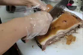 哈尔滨最火的狗肉馆，30十年老店了，吃货都来过这里视频封面