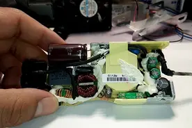 笔记本报废了，把电源适配器拆了看看。就是高大上。视频封面