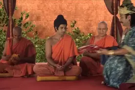 故事说得啥我不在乎 就想问问阿三额头画三道杠啥意思视频封面