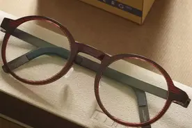 镜片花了换了一副同样度数的镜片为什么反而没有原来清晰，真相上视频封面