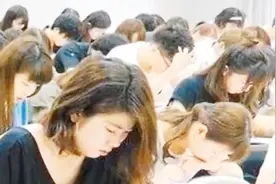 某些高校采用学分制方式来收取学费 部分学生竟欠费高达2万视频封面