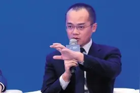 专访美团创始人 王兴视频封面
