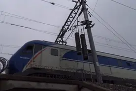 扬州—兰州 K419 进泰州站内含1节宁煤号1节银川号视频封面