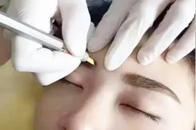 美容师偷偷透露，不建议女人纹眉！除了方便你能说出哪些好处？视频封面
