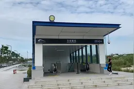 实拍三环内最孤独地铁站韦家碾视频封面