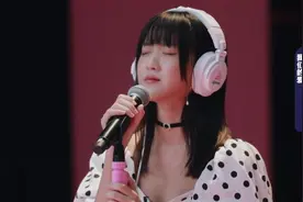 泰国女孩Pam演唱《我们的爱》，开口就被惊艳，唱的好好听！视频封面