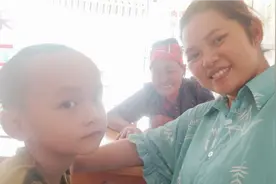 孩子鼻孔赛白色异物，取出来竟是一团海绵，虚惊一场吓坏宝妈视频封面