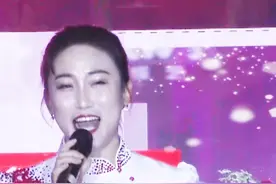 常艳妮现场演唱《山丹丹开花红艳艳》#陕北民歌 #陕北之声 #陕北好声音 @爱上陕北 视频封面