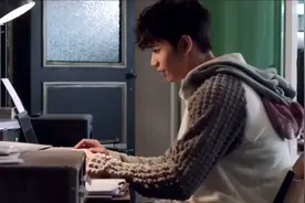我爱你 无畏人海的拥挤 只为能靠近
你视频封面