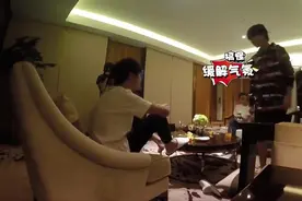 王俊凯对师弟们大发脾气,把千玺王源吓懵了,大哥不好惹！视频封面