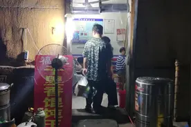 一碗千里香馄饨喝了二十多年，如今味道依旧视频封面