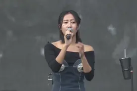 陈粒《走马》音乐节现场版，民谣女神唱功太稳，超有感染力全场大合唱！视频封面
