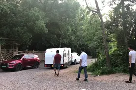 房车向浙江仙居出发，路过永康西溪影视基地，免费的哦，很好玩视频封面