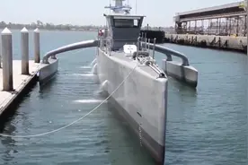 美军无人驾驶反潜舰Sea Hunter，两边的浮筒设计说明真没想装人视频封面