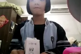 这个盲盒是我在姐姐房间收的。视频封面