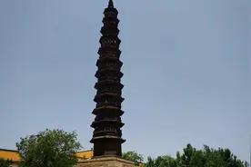 中国七大古铁塔之一，聊城铁塔，始铸于南宋或金元时期，很有名气视频封面