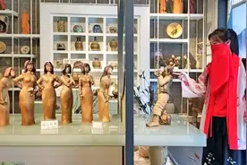 铜官古镇｜带着大唐杜甫的诗词遗韵，来把这千年陶都的情爱说尽。视频封面