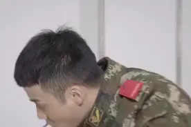 小伙报火警，消防队员全部出动，非常搞笑视频封面