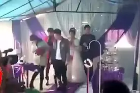 婚礼司仪调戏伴郎 伴娘 超搞笑视频封面