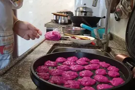 两块多钱的食材做出高大上。好吃好看不上火，休闲小零食老少皆宜视频封面