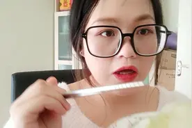 180斤胖妞一天没吃饭，掉了1.2斤！视频封面