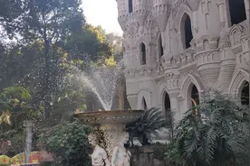 重庆大渡口区，梦幻星空馆10元门票，里面的场景真的很梦幻。视频封面