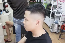 今夏男发流行“半截头”，时尚帅气真精神，剪的男士特别多视频封面