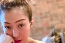 郑秀文面相年轻时真的是巅峰颜值，清纯可爱大美女。大脸盘子，有视频封面