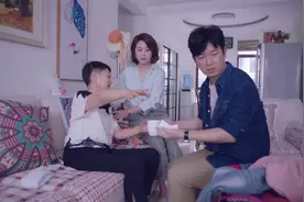 媳妇非要把孩子打掉，老公没辙搬来丈母娘，俩人一唱一和太逗了视频封面