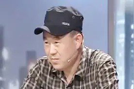 儿子写诗歌散文表达 饱含对母亲的思念和愧疚 感动场上观察员视频封面