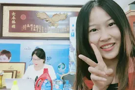 【天降大任】杨泡泡帮公司直播卖洗衣液。我的工作就是送你们奖品视频封面