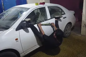 网上视频说胶带能把车窗玻璃能拉下来，今天试验三种车，看看怎样