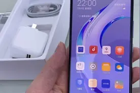 vivo Y73S 首发开箱评测：三星OLED屏幕 联发科720U处理器视频封面