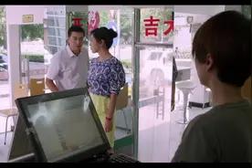曾涉嫌欺诈的女子，被男子无意间遇到，男子吃遍各种驴肉火烧视频封面