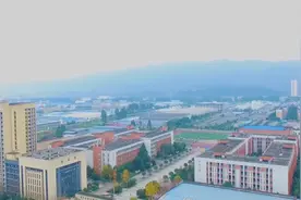 航拍重庆市公共运输职业学院视频封面