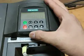 西门子变频器面板的操作，接线端子功能介绍，让你快速熟悉它