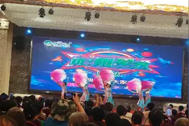 优美扇子舞尽显江南美女温婉贤淑气质，找的就是她视频封面