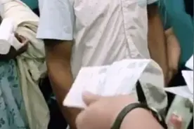 女子被质疑霸座后掏出6张车票，铁路客服：购票者有使用权利视频封面